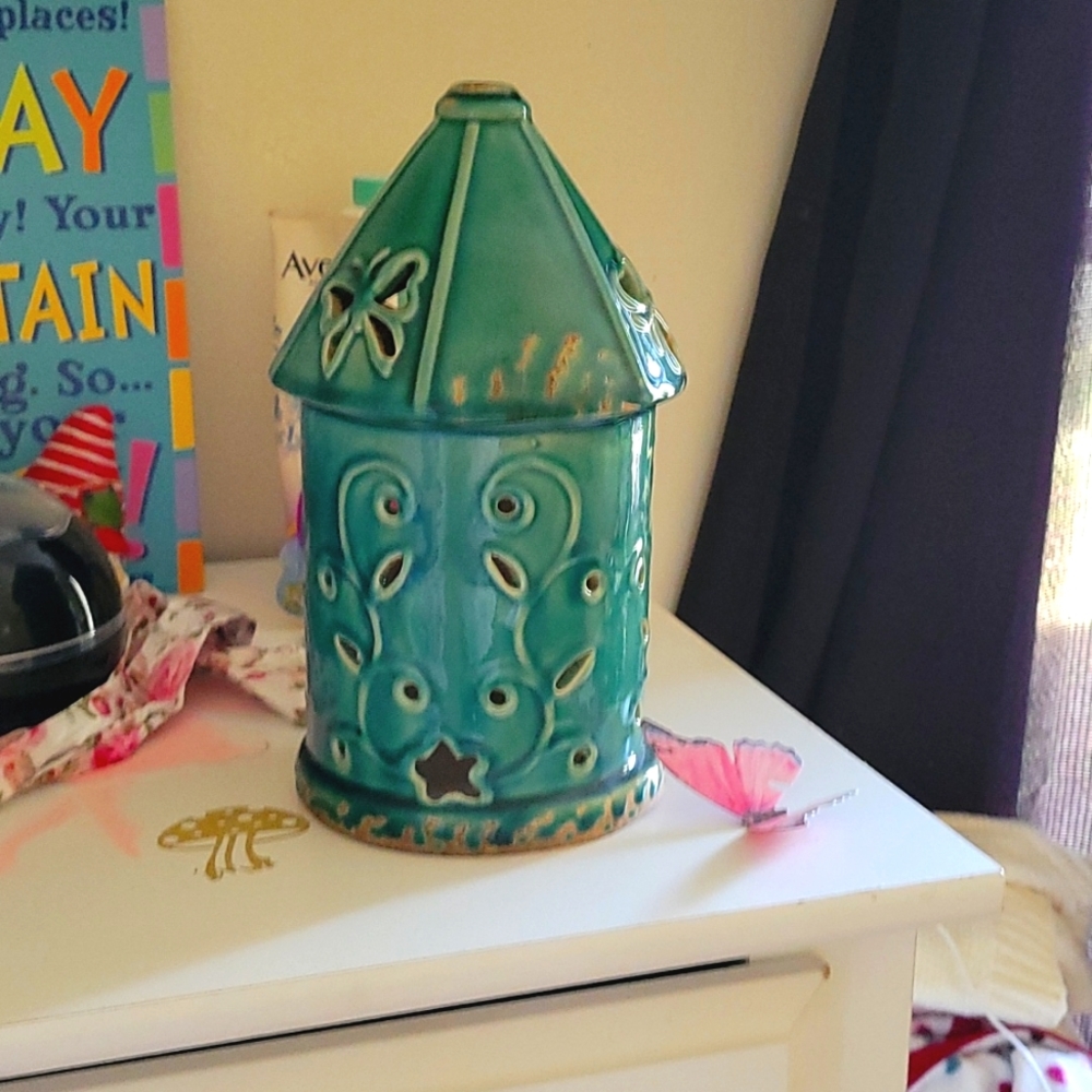 Ceramic Butterfly Pink Zebra Shade